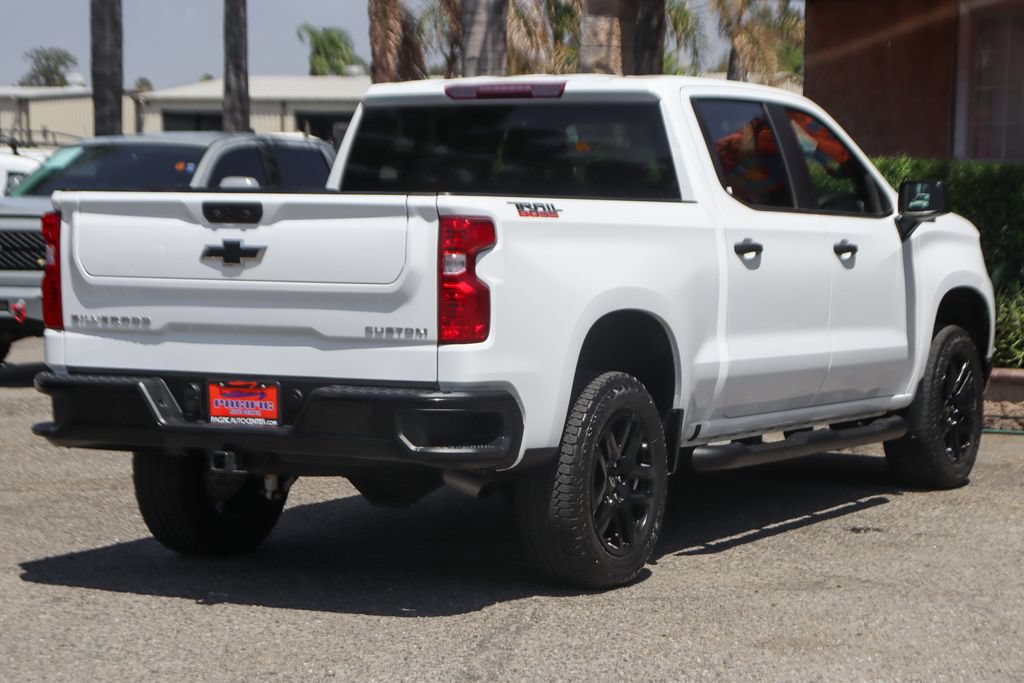 Used 2024 Chevrolet Silverado 1500 Custom Trail Boss w/ Turbomax Blackout Package AWD/4WD image 9