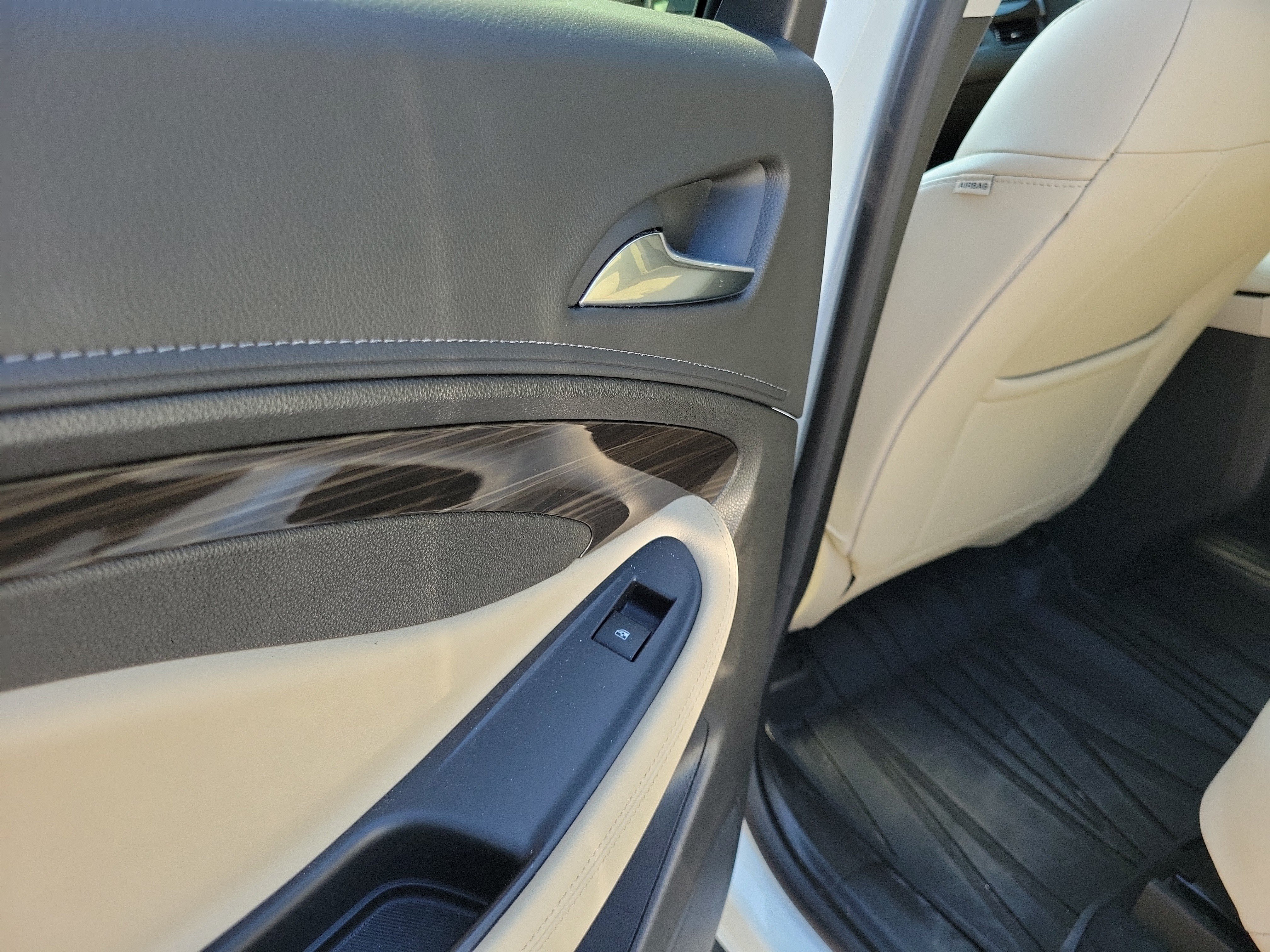 Used 2020 Buick Envision Premium AWD/4WD image 13