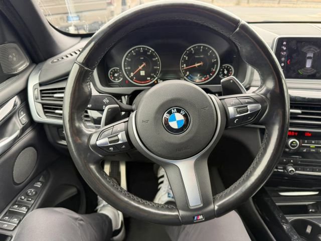 Used 2018 BMW X5 xDrive50i w/ M Sport Package image 11
