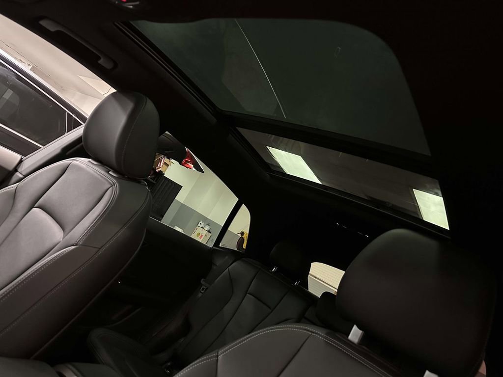 Used 2025 Audi Q8 Premium w/ Convenience Package image 12