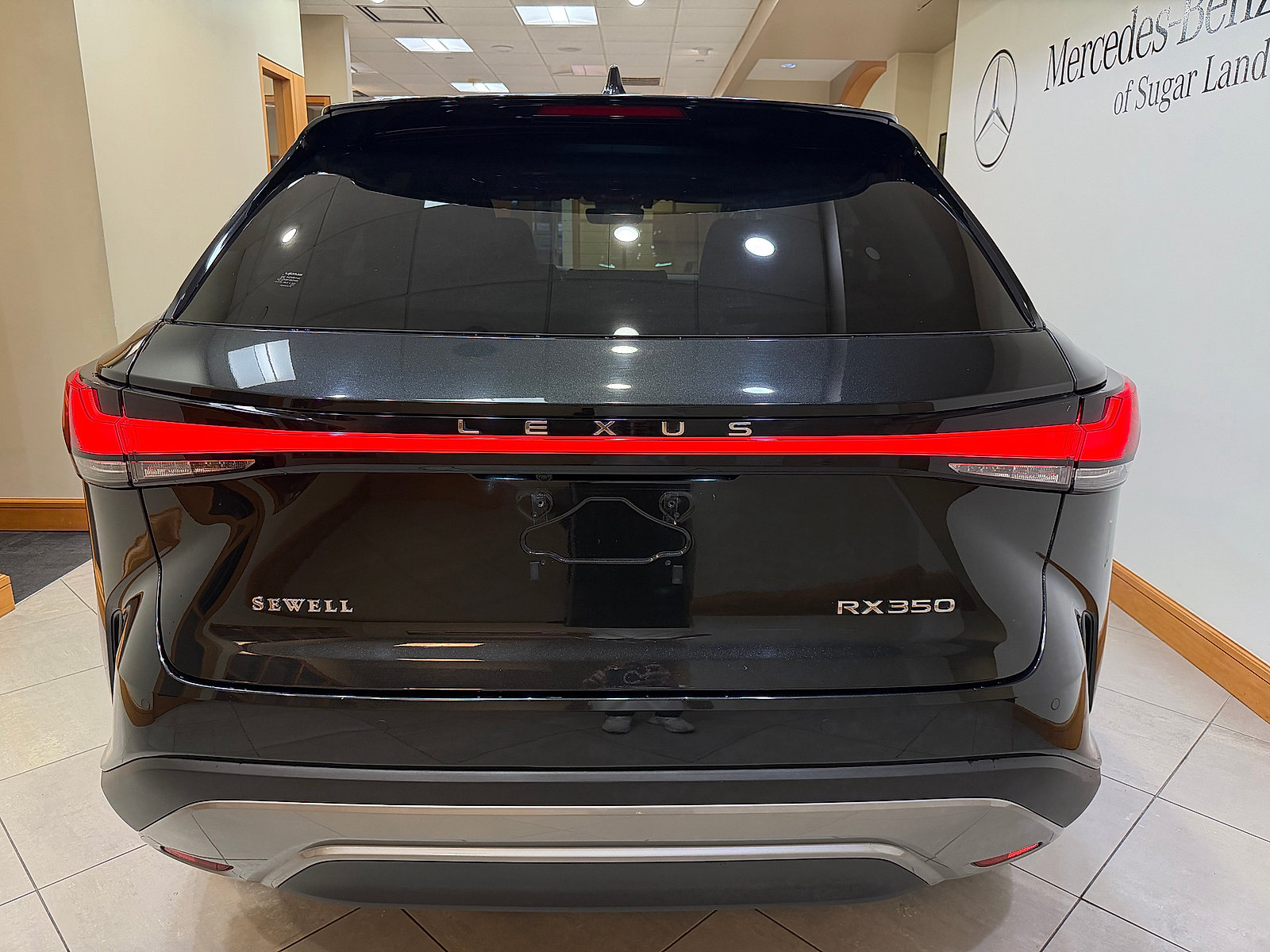 Used 2025 Lexus RX 350 Premium Plus w/ Accessory Package (Z1) FWD image 4