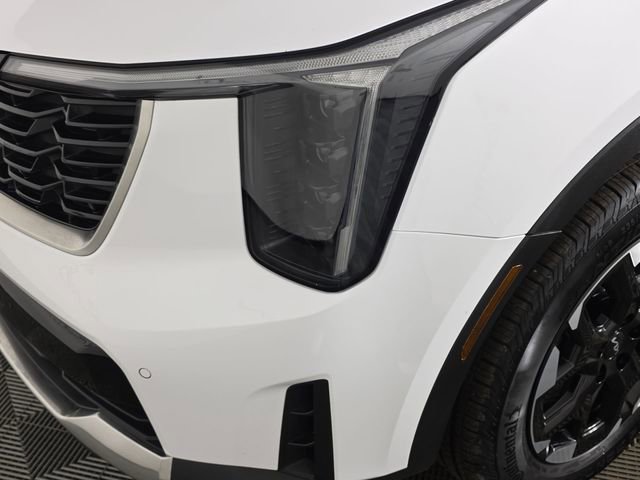 Used 2025 Kia Sorento S image 48