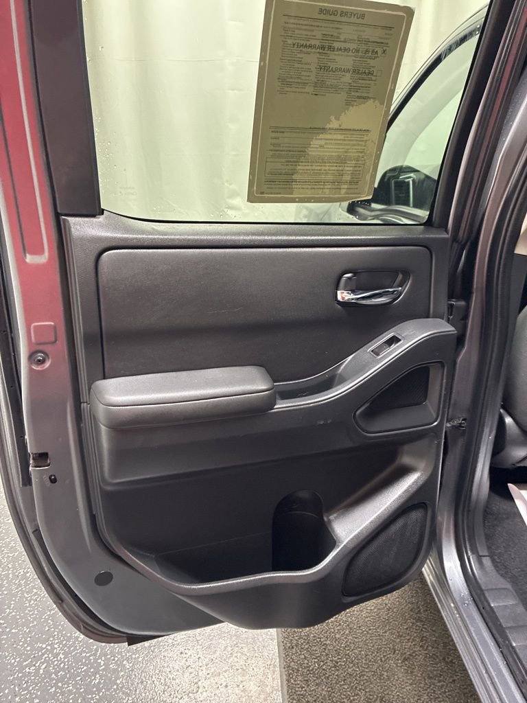 Used 2023 Nissan Frontier SV image 23