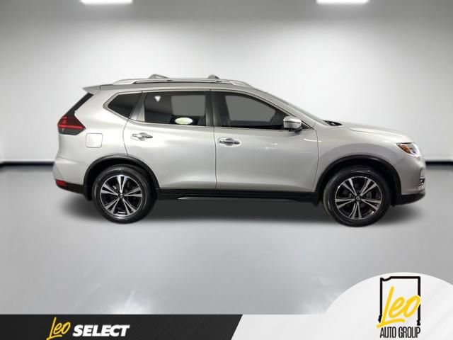 Used 2020 Nissan Rogue SV w/ Sun & Sound Touring Package AWD/4WD image 5