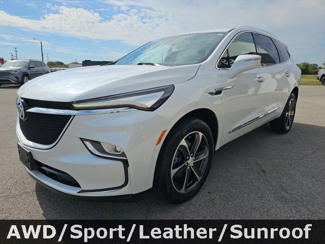 Used 2022 Buick Enclave Essence w/ Experience Buick Package image 3