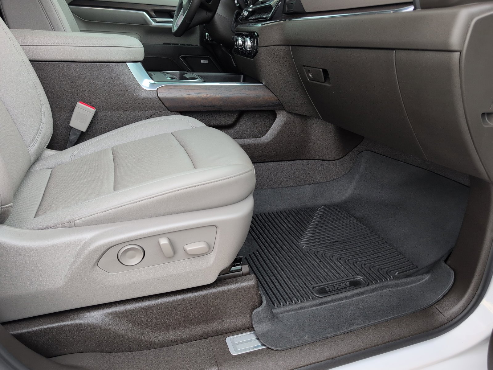 Used 2024 GMC Sierra 2500 SLT w/ SLT Premium Package image 10