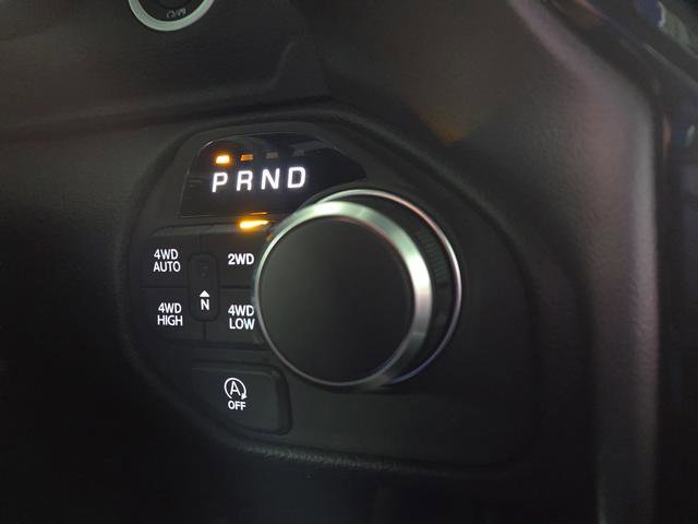 New 2026 RAM 1500 4x4 Crew Cab image 19