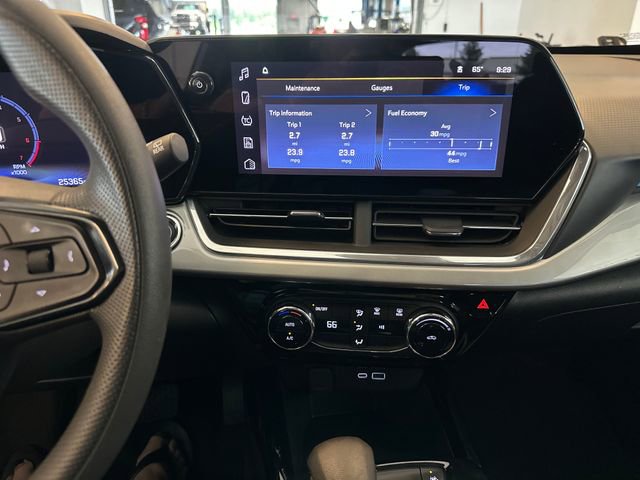 Used 2024 Chevrolet Trax LT image 20