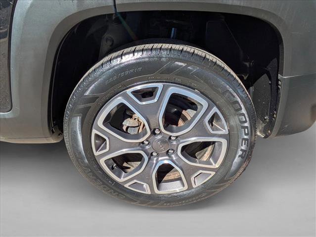 Used 2017 Jeep Renegade Limited image 9