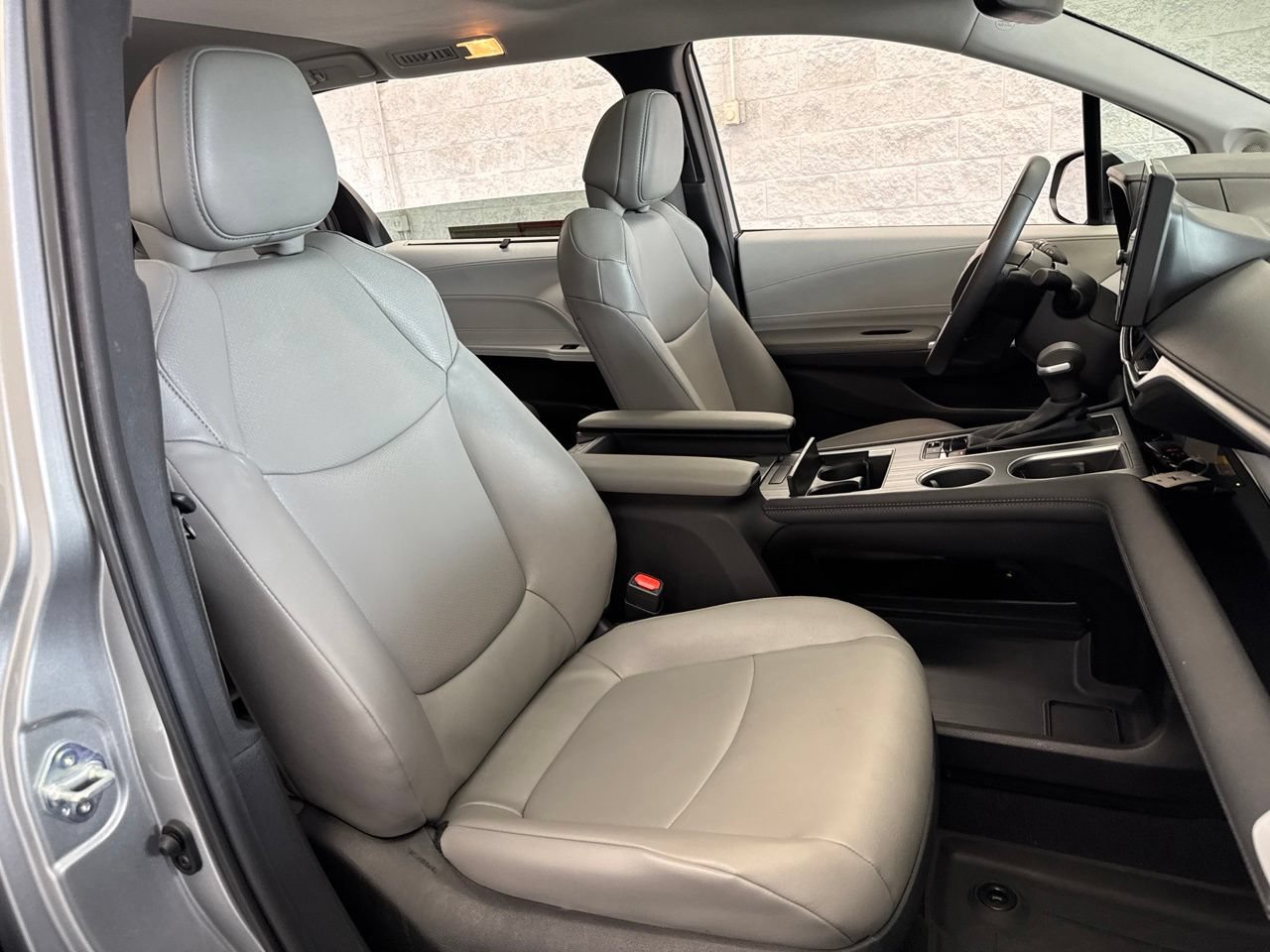 Certified 2025 Toyota Sienna XLE w/ XLE Plus Package AWD/4WD image 52
