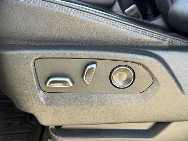 Used 2024 GMC Yukon XL Denali image 26