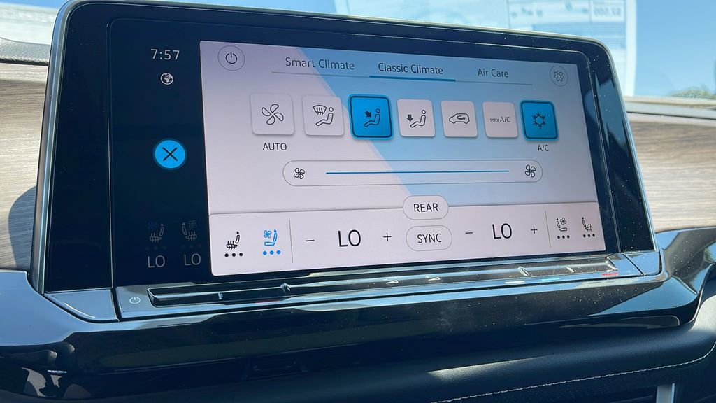 New 2025 Volkswagen Atlas SEL Premium R-Line image 19