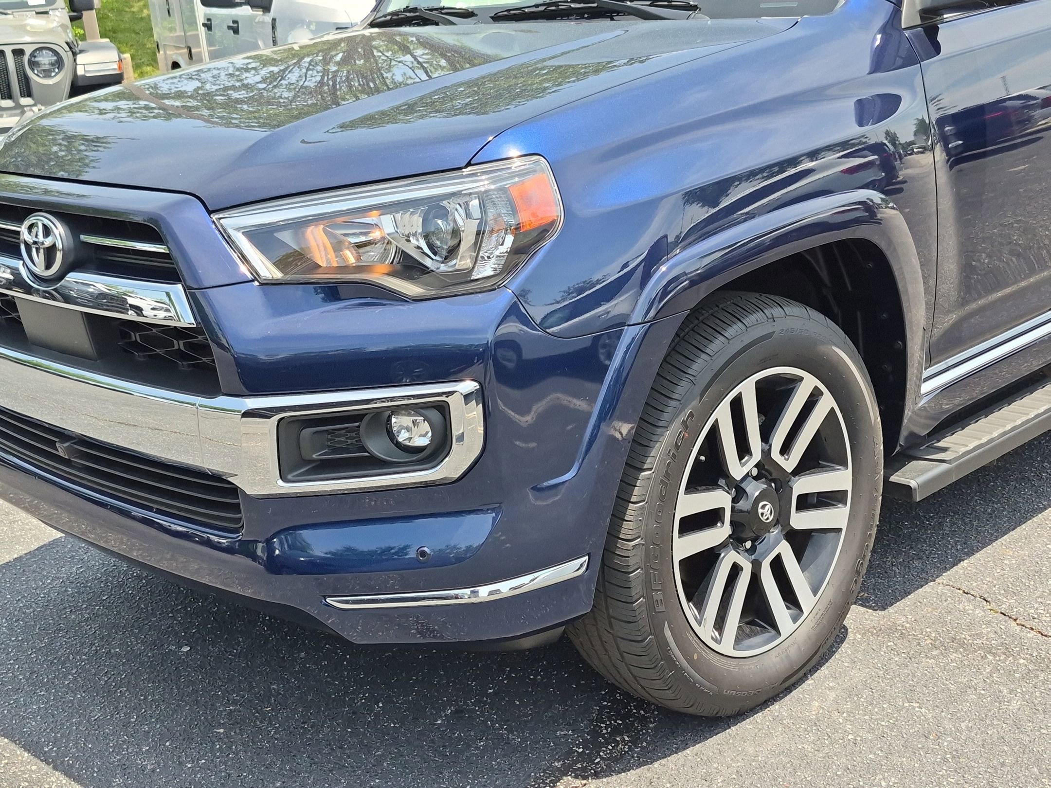 Used 2024 Toyota 4Runner Limited AWD/4WD image 6