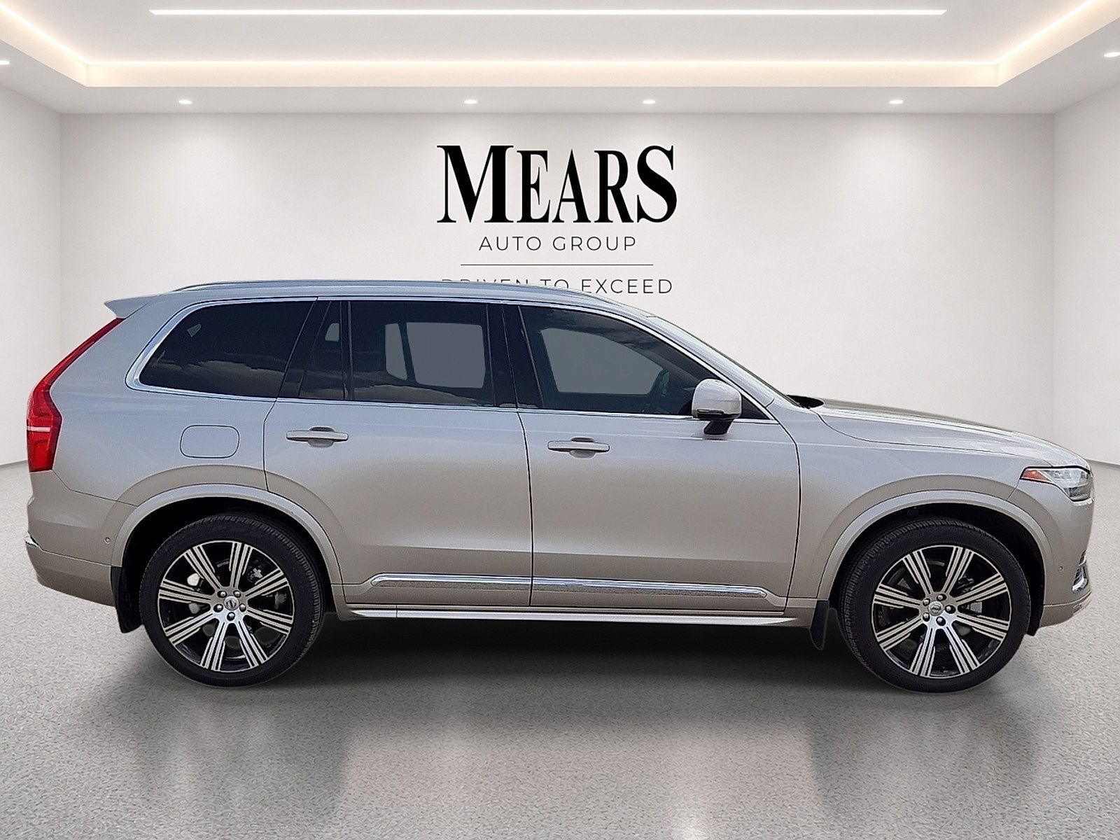 Used 2024 Volvo XC90 B6 Plus w/ Protection Package Premier AWD/4WD image 6