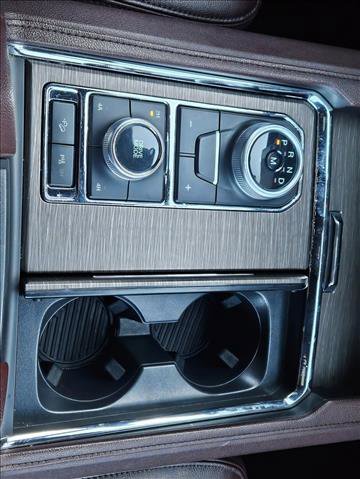 Used 2023 Ford Expedition Limited image 12