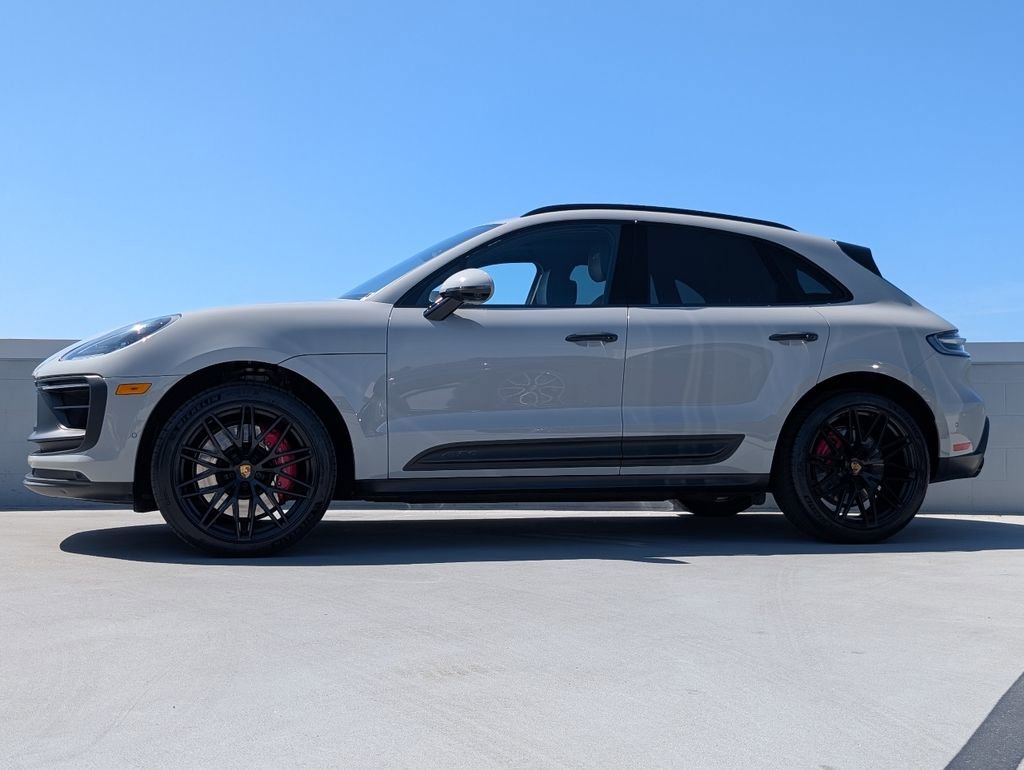 Certified 2023 Porsche Macan GTS image 2