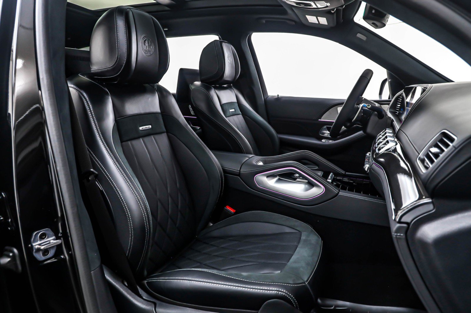 New 2026 Mercedes-Benz GLS 63 AMG 4MATIC image 7