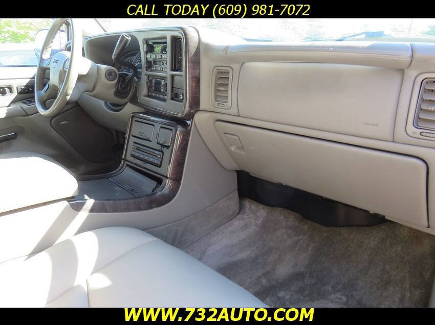 Used 2003 GMC Yukon XL Denali AWD/4WD image 6