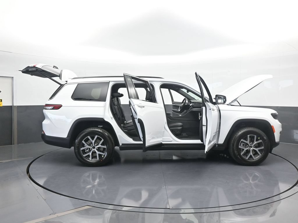 Used 2025 Jeep Grand Cherokee L Limited RWD image 69
