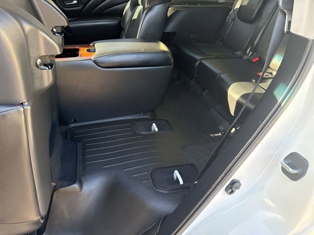 Used 2016 INFINITI QX80 4WD w/ Deluxe Technology Package image 17