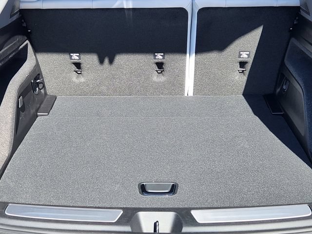 New 2026 Cadillac Optiq Sport 2 AWD/4WD image 24
