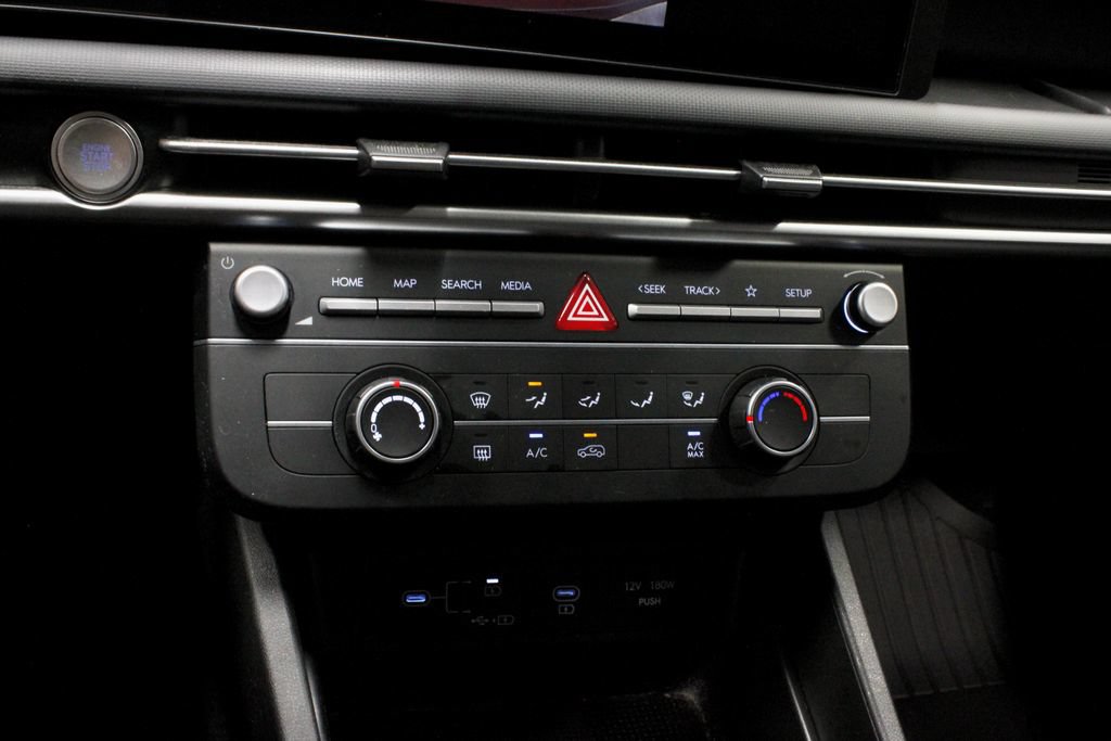 Certified 2025 Hyundai Tucson SE AWD/4WD image 28