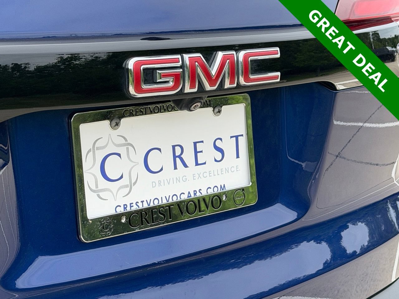 Used 2023 GMC Acadia SLT w/ Elevation Edition FWD image 9
