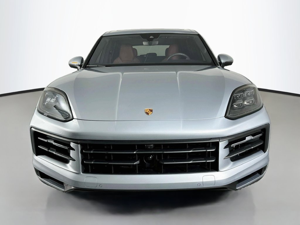 Certified 2024 Porsche Cayenne AWD/4WD image 6