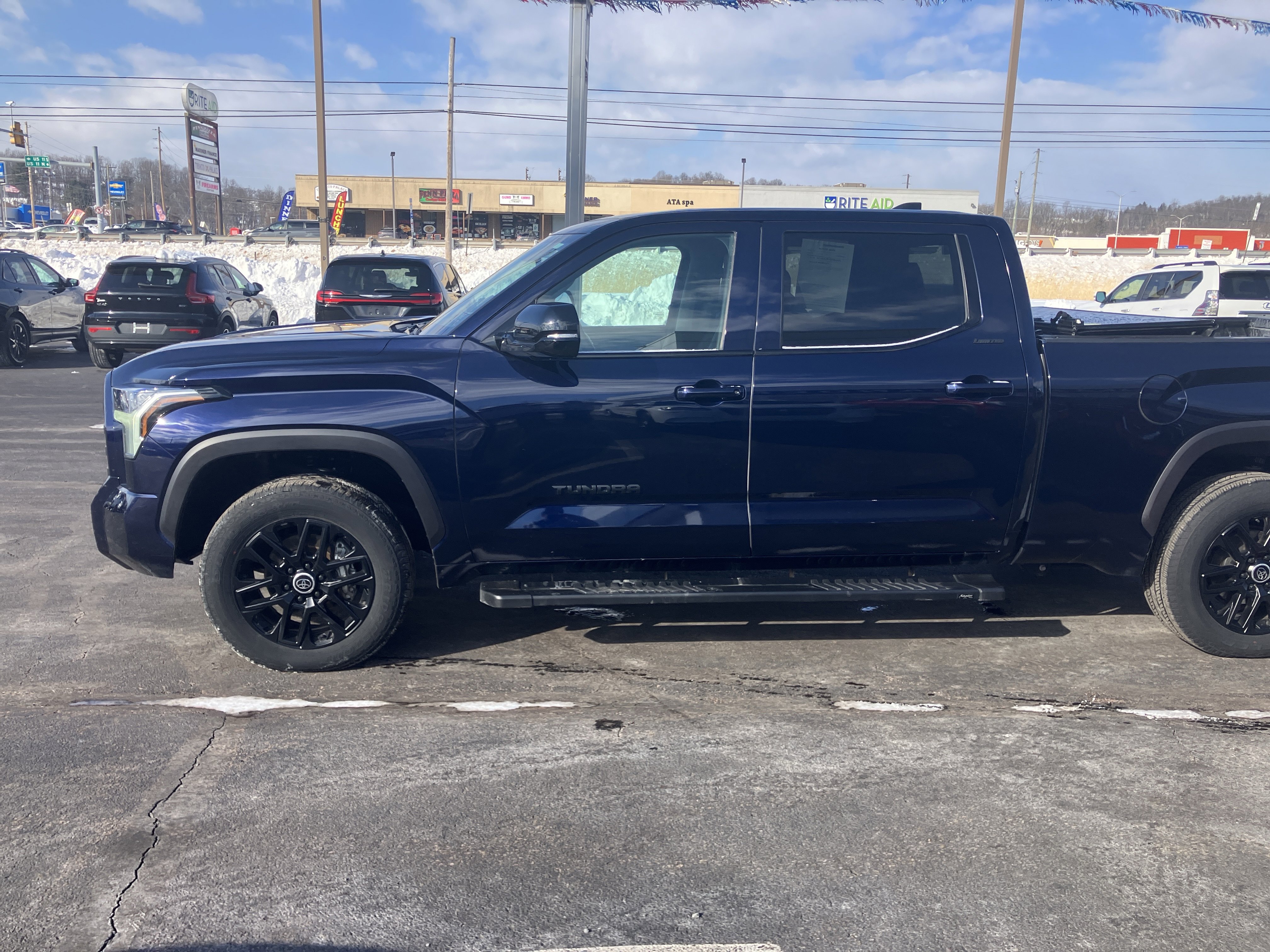 Used 2024 Toyota Tundra Limited image 7