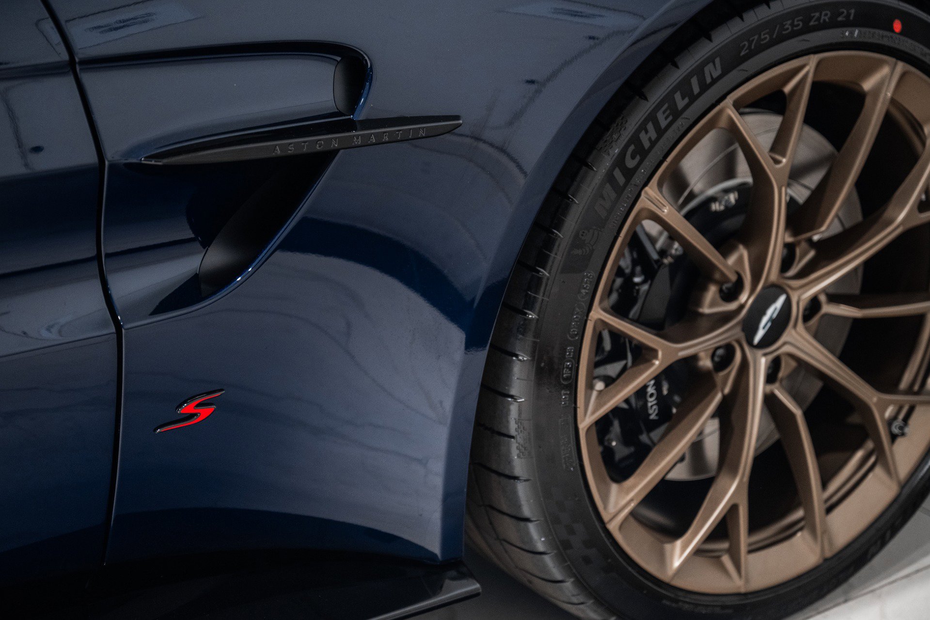 New 2026 Aston Martin V8 Vantage S RWD image 9