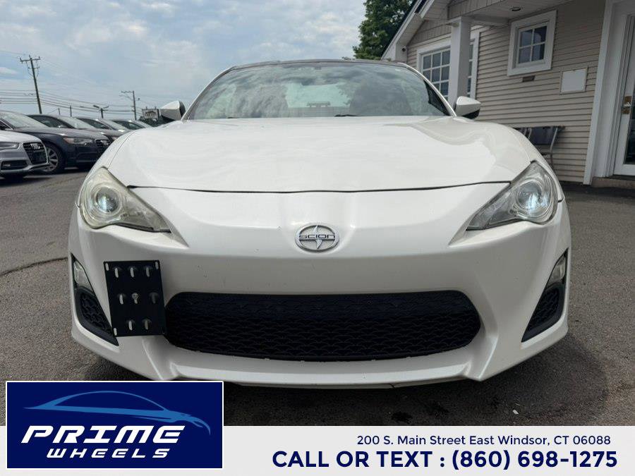Used 2014 Scion FR-S RWD image 2
