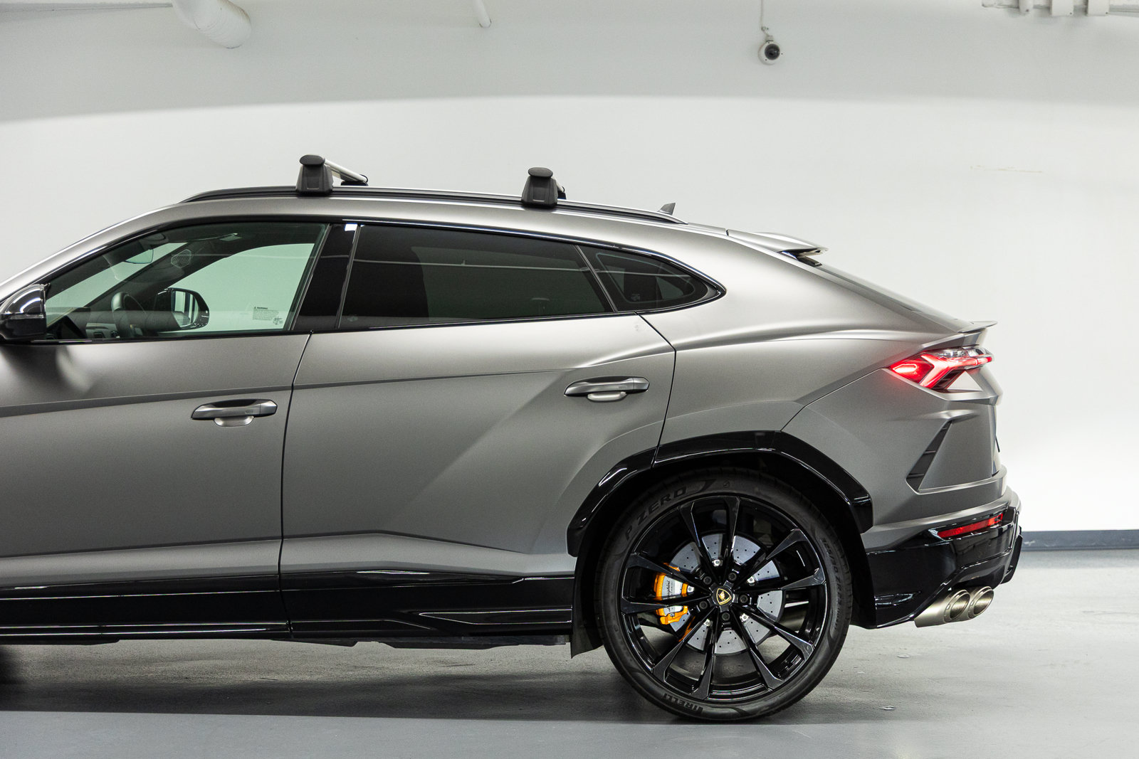 Used 2022 Lamborghini Urus AWD/4WD image 20