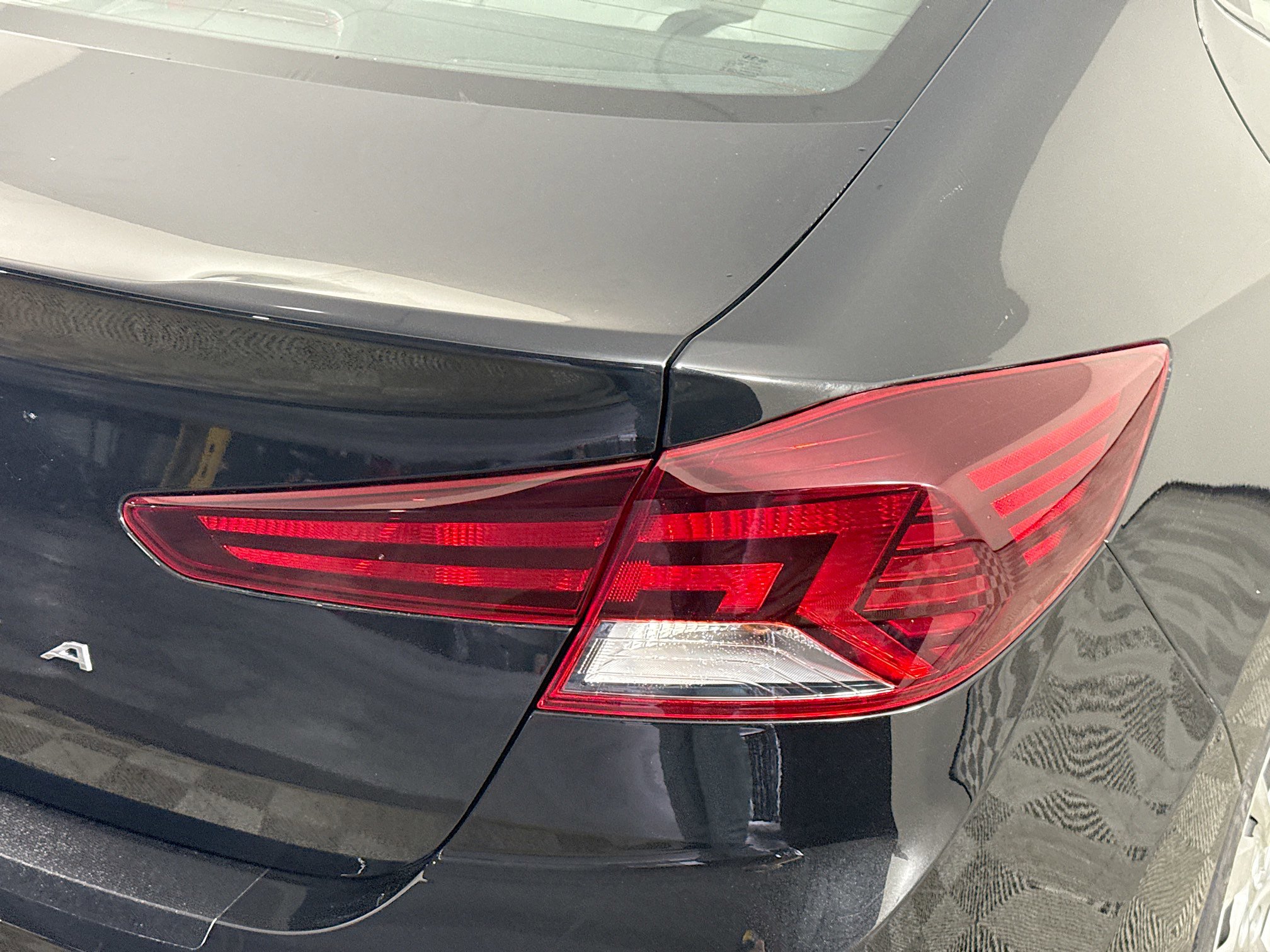 Used 2020 Hyundai Elantra SE FWD image 33