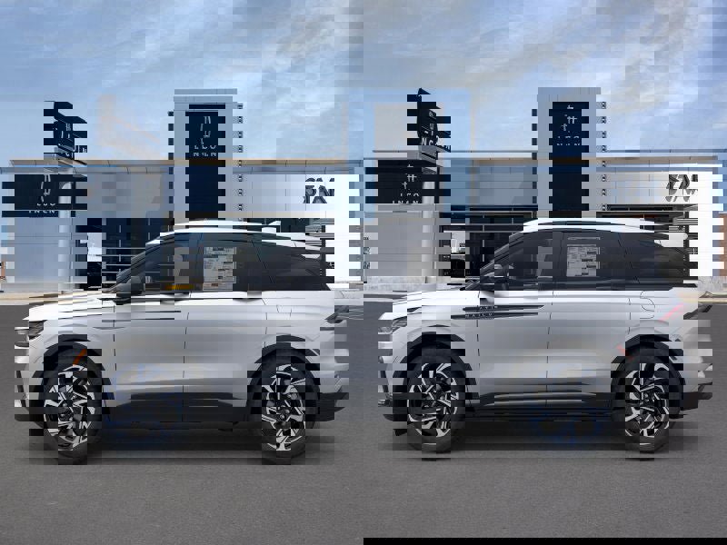 New 2026 Lincoln Nautilus Premier w/ Equipment Group 102A image 3