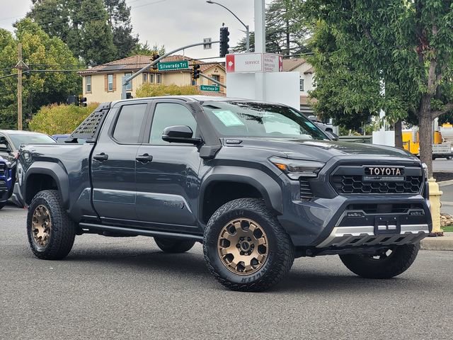 Certified 2024 Toyota Tacoma Trailhunter image 2