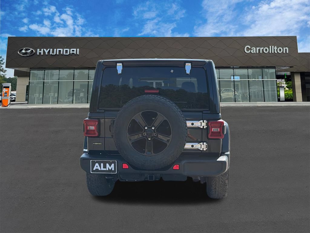 Used 2022 Jeep Wrangler Unlimited Sahara AWD/4WD image 6