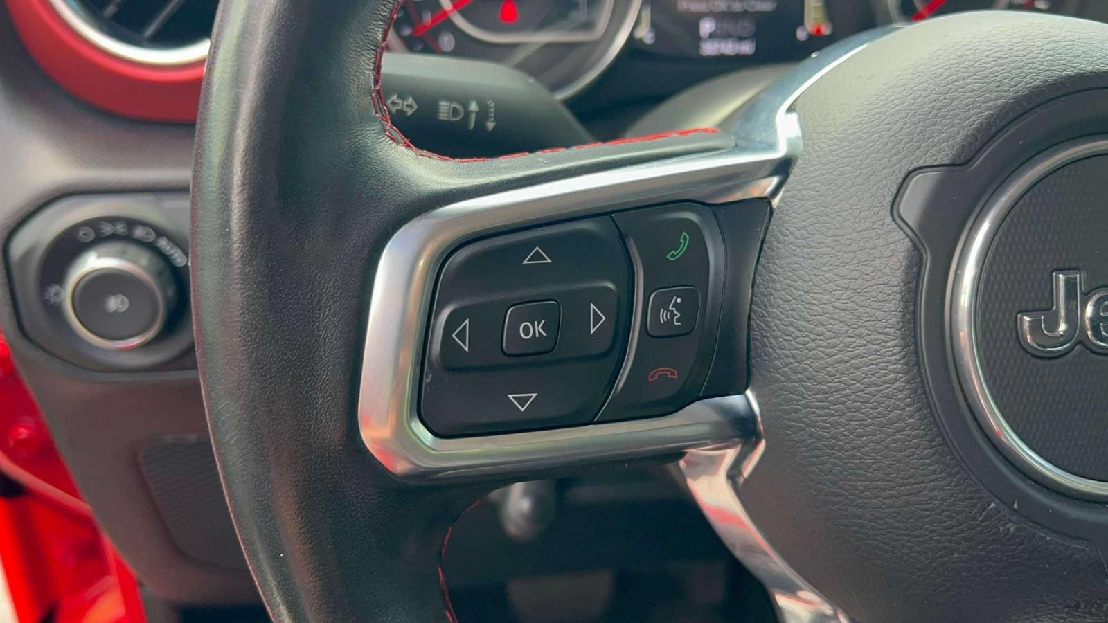 Used 2020 Jeep Wrangler Unlimited Rubicon w/ Dual Top Group AWD/4WD image 19