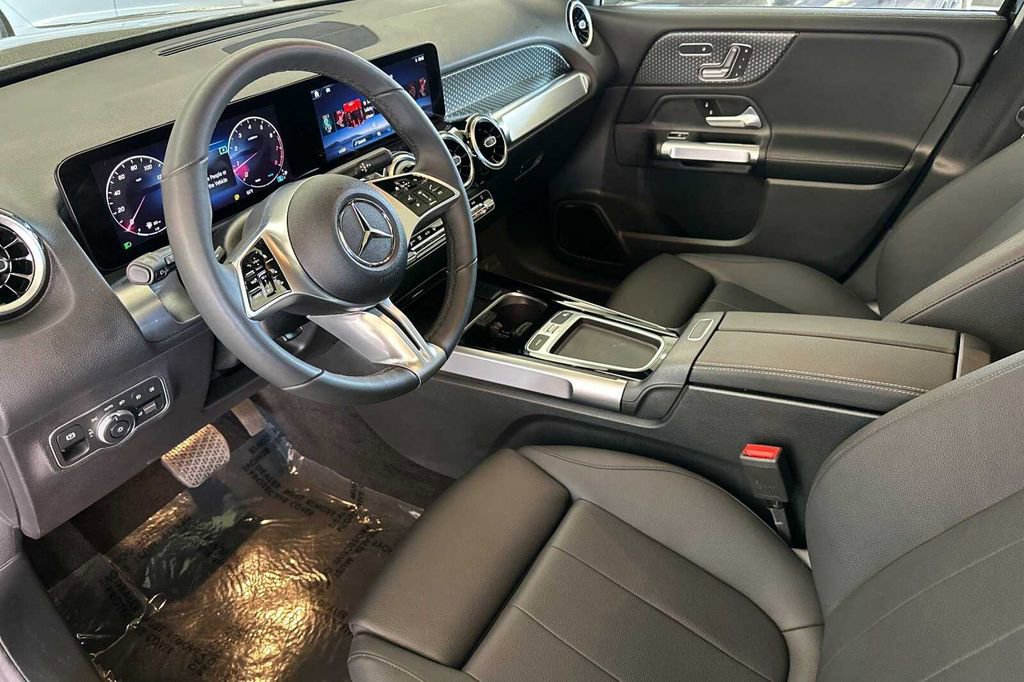 Certified 2026 Mercedes-Benz GLB 250 image 10