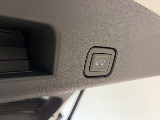 New 2027 Chevrolet Traverse LT AWD/4WD image 15