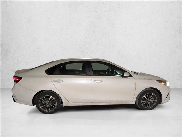 Used 2022 Kia Forte LXS image 4