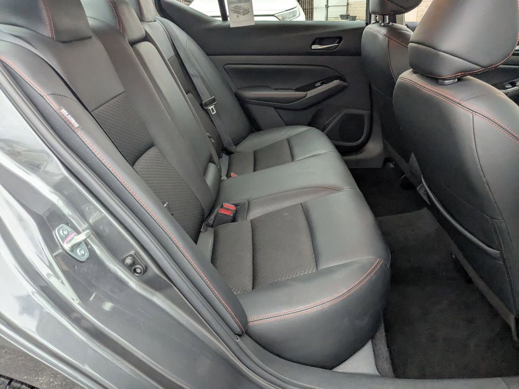 Used 2025 Nissan Altima 2.5 SR image 28