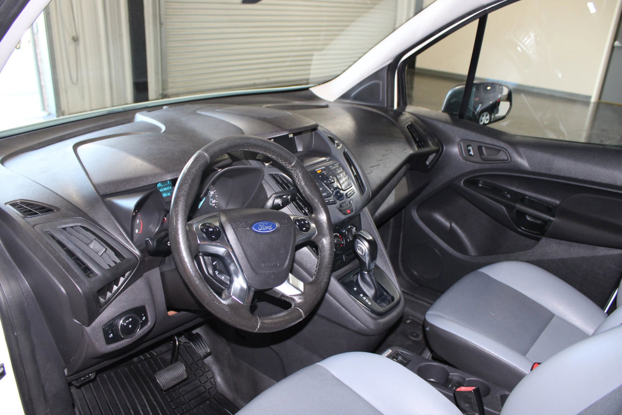 Used 2017 Ford Transit Connect XL image 7