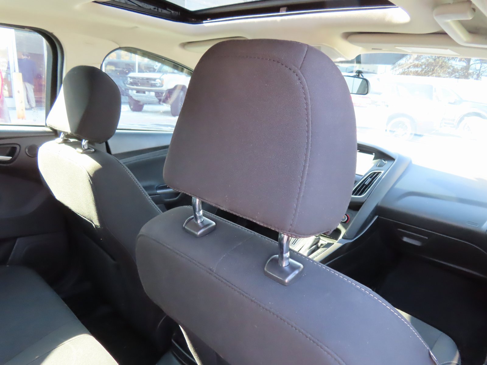 Used 2017 Ford Focus SEL image 26