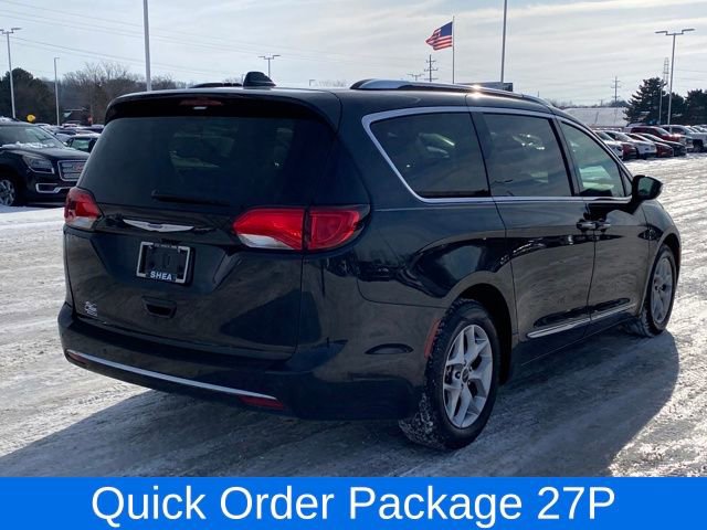 Used 2019 Chrysler Pacifica Limited image 3