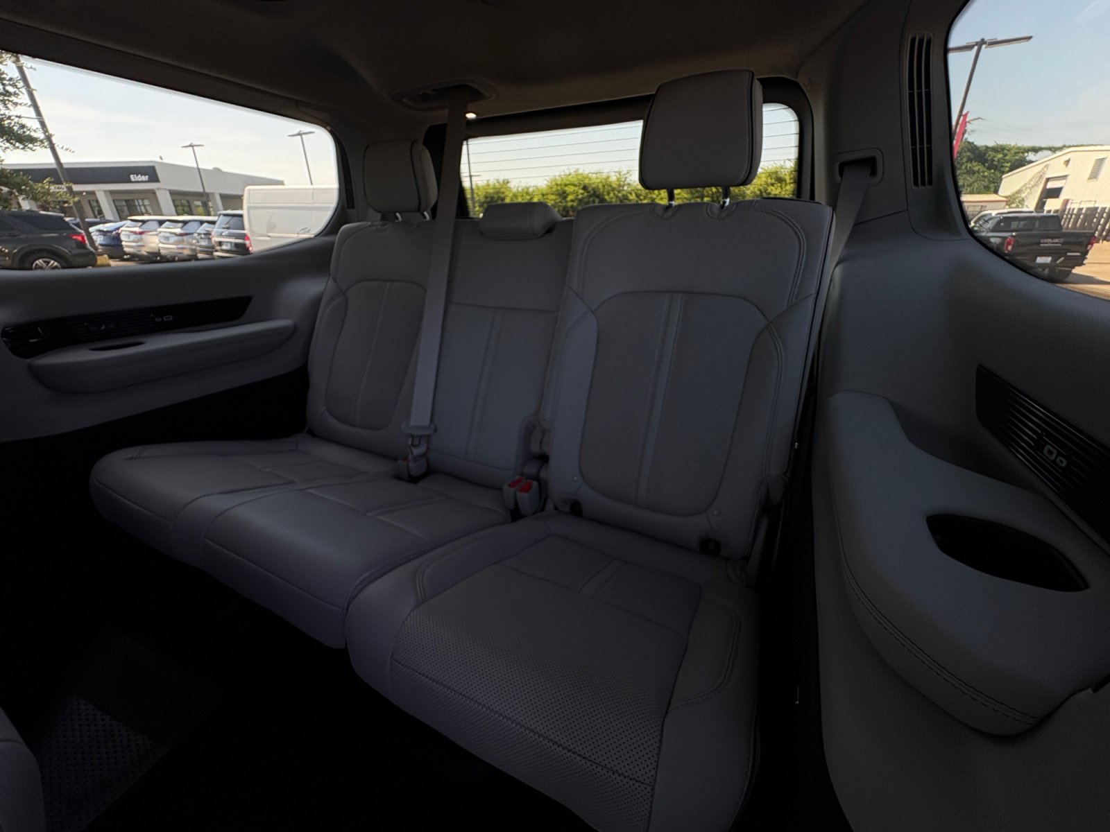 Used 2023 Jeep Grand Wagoneer Series II AWD/4WD image 25