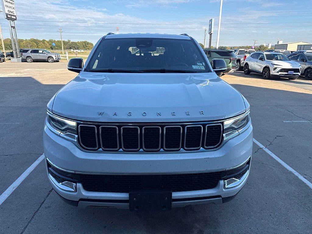 Used 2024 Jeep Wagoneer Series II RWD image 8