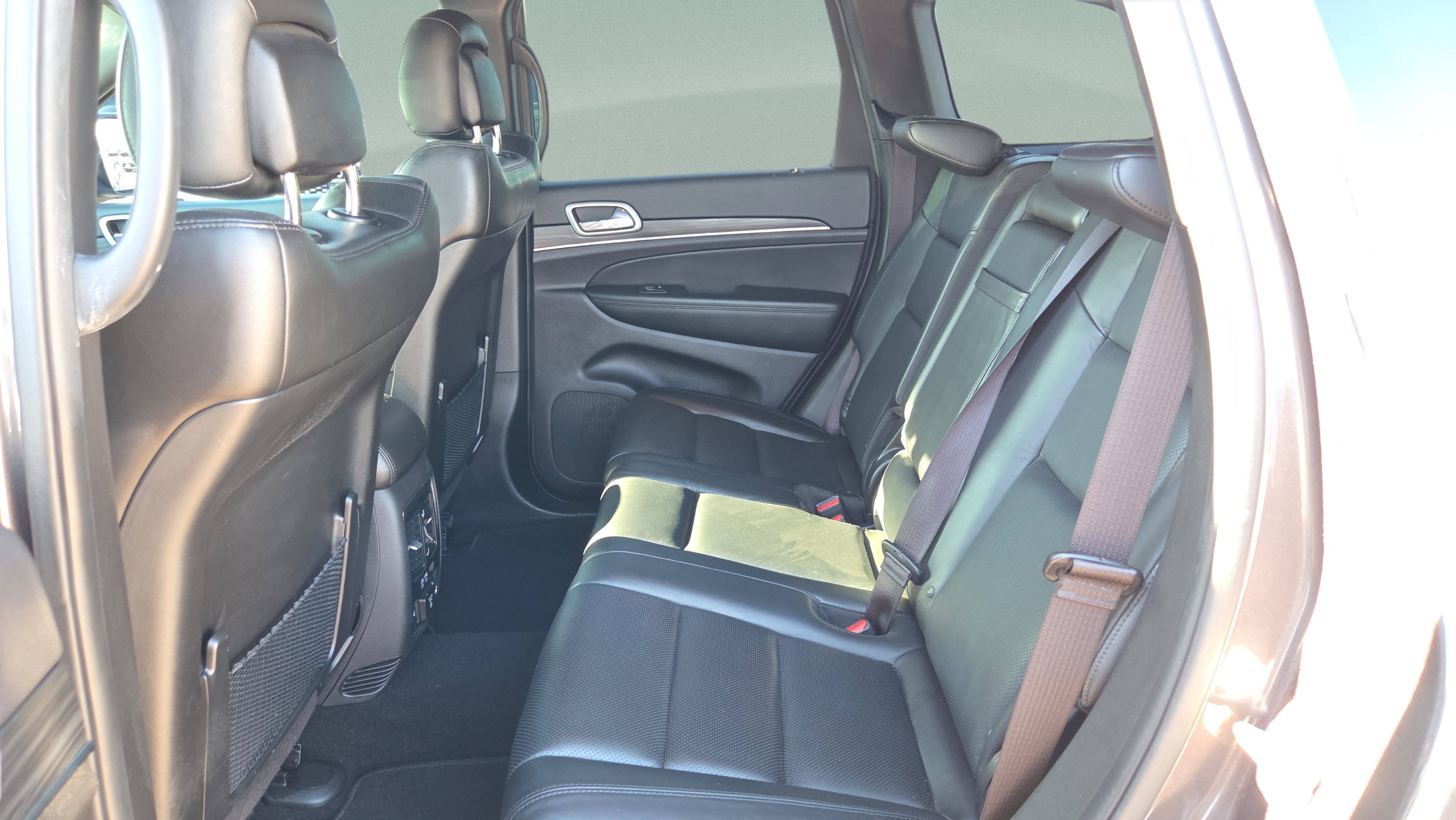 Used 2021 Jeep Grand Cherokee Limited w/ Luxury Group II RWD image 12
