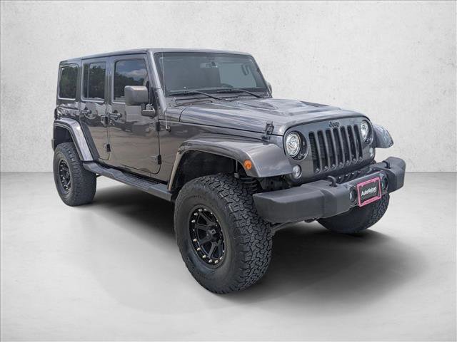 Used 2018 Jeep Wrangler Unlimited Sahara AWD/4WD image 3