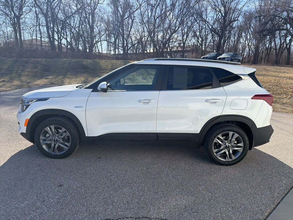 Certified 2023 Kia Seltos S image 6