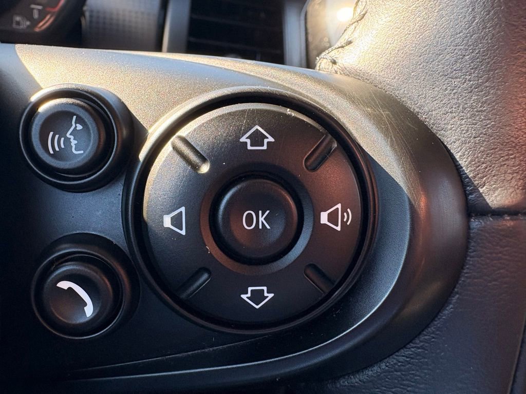 Used 2018 MINI Cooper 2-Door Hardtop image 22